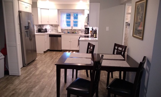 Clayton Apartment | Blue Moon Vacation Rentals Downtown Clayton