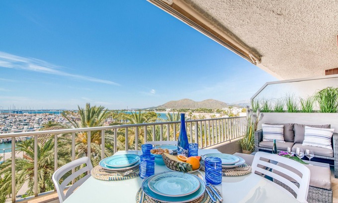 Alcudia Apartment | Blue Sky apartment with sea views in Alcudia