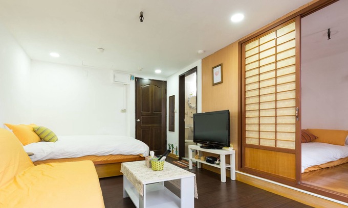 Ximending House | Blue sky Taipei