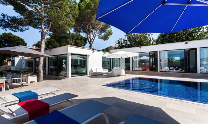 Santa Ponsa House | Blue Villa ⚓️ Bay of Santa Ponsa - with private access to the sea