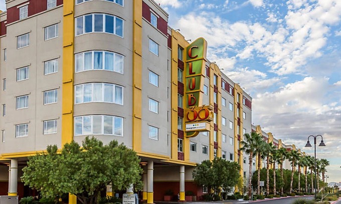 Las Vegas House | Bluegreen Club 36, 1 Bedroom Condo, Free WiFi and Parking