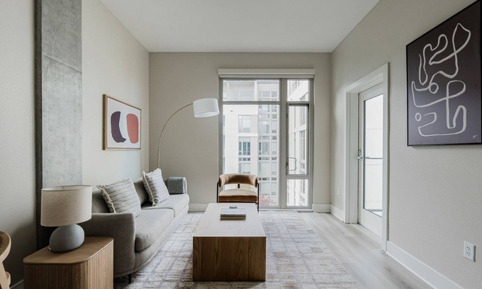 Mission Bay Apartment | Blueground | Mission Bay, pool & w/d, nr museum