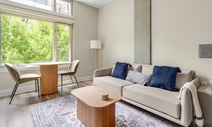 Mission Bay Apartment | Blueground | Mission Bay, pool, nr Oracle Park