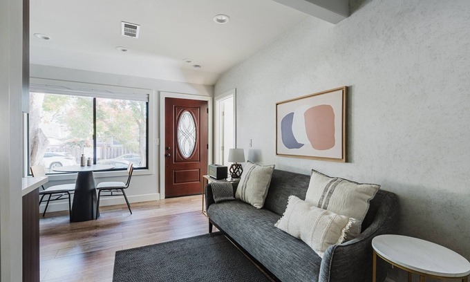 Downtown North Apartment | Blueground | Palo Alto 1bd apartment