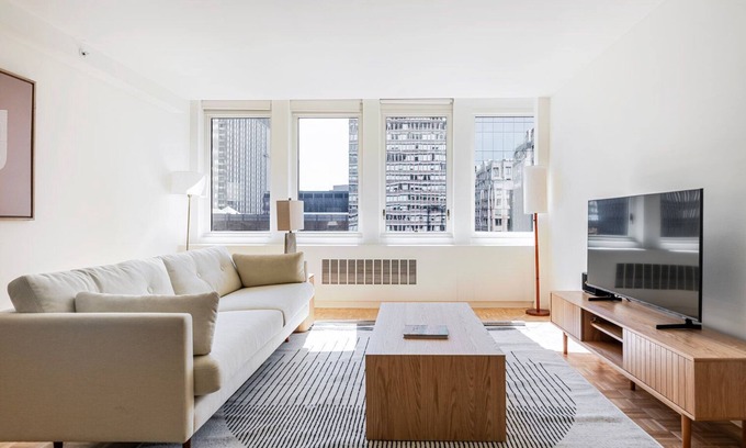 Prudential - St. Botolph Apartment | Blueground | Prudential/St. Botolph, view, nr Boston Public Garden