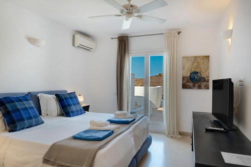 Syros Villa | Blueros - Main Villa