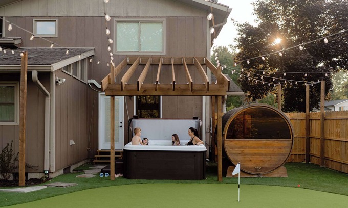 Berrien Springs House | Bluffview River Home for Large Families