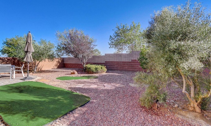 Providence Villa | BMountain 4bd/2.5 b BBQ grill Pet Massage Chair