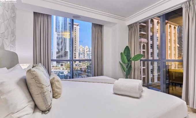 Jumeirah Lake Towers Apartment | bnbme | Gold Crest Views | 2 BDR
