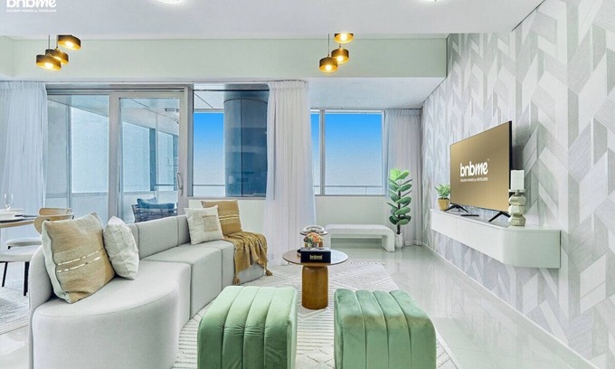 Dubai Apartment | bnbme | Sea View from 54th Floor | Heart of Marina