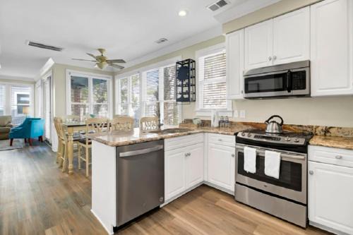 Isle of Palms House | Boardwalk 121 by Wild Dunes, in Resort Core