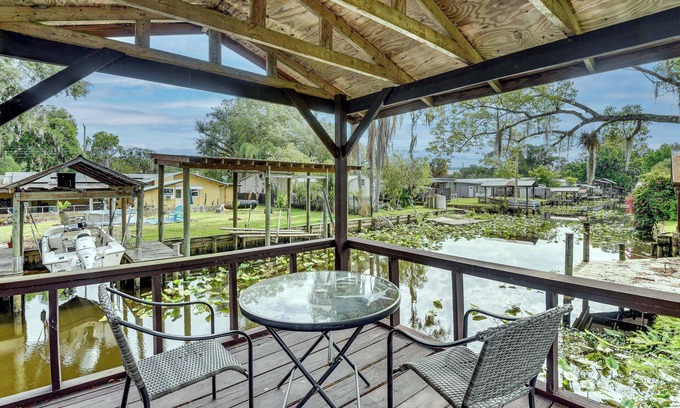 Satsuma House | Boat Dock & Waterfront Deck: Home in Satsuma!