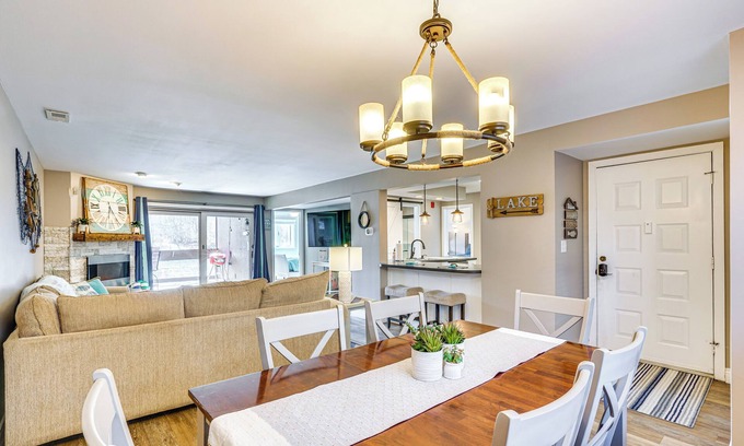 Osage Beach Condo | Boat Slip + Pools: Lakefront Osage Beach Condo