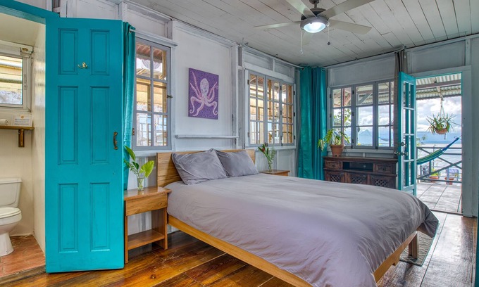 Bocas del Toro House | Bocas Town Caribbean Style Over-the-Sea Home