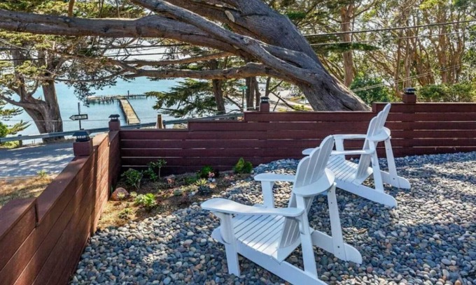 Old Town House | Bodega Bay Beach Bungalow