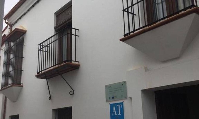 Constantina Apartment | Bodeguetas 1 bedroom with patio pets welcome