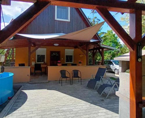 Nagylapos House | Boglárka Horgásznyaraló