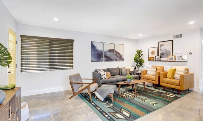 San Juan Capistrano House | Bohemia Casa! Family&Pet friendly.3mi to the beach