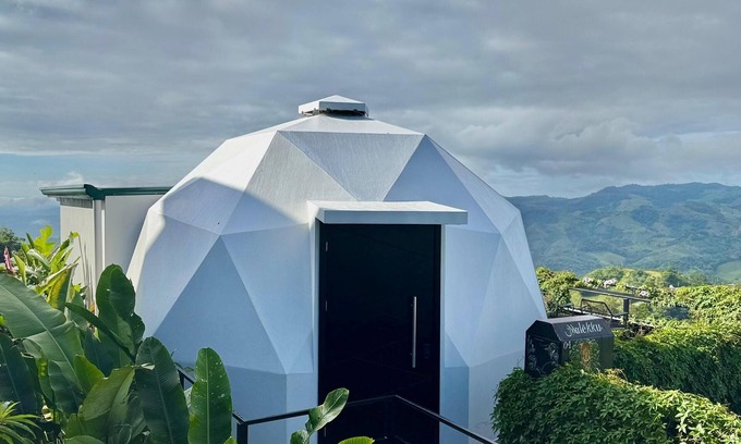 San Isidro de El General Cabin | Boho Dome Retreat Mountain Views & Breakfast