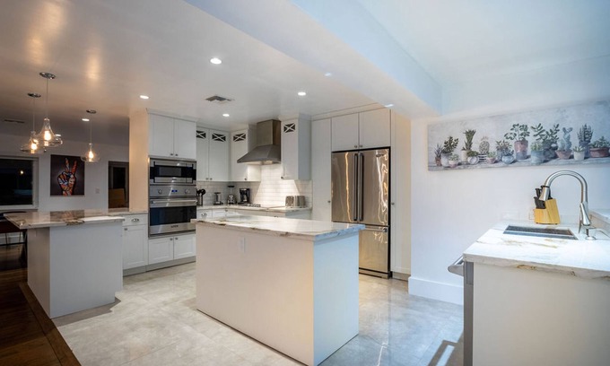 El Portal Villa | Boho Villa 4BR Villa With Canal View Sand VB CT