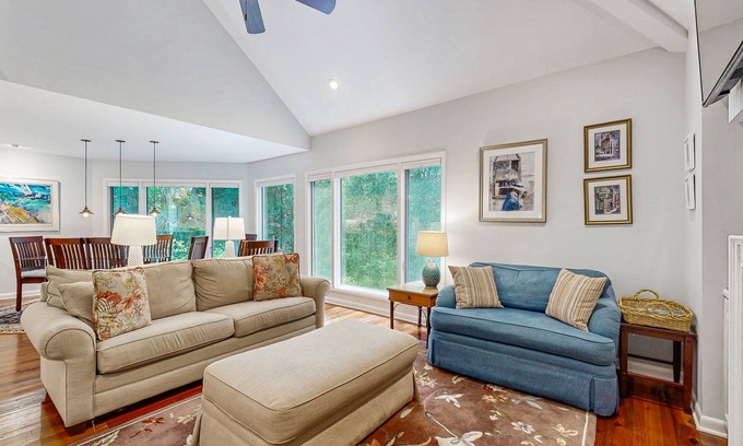 Spinnaker Beachhouses Villa | Bold villa with grill, outdoor shower & deck - by beach and Camp St. Christopher