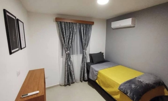 Guadalupe House | Bonita y Cómoda Casa a Minutos del Aeropuerto