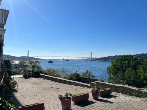 Cengelkoy Mahallesi Apartment | Bosphorus waterfront flat, Cengelköy