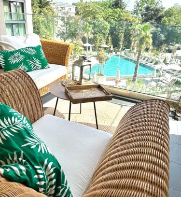 Saints Constantine and Helena Apartment | Boutique luxury apartment Azur Deluxe resort On the beach