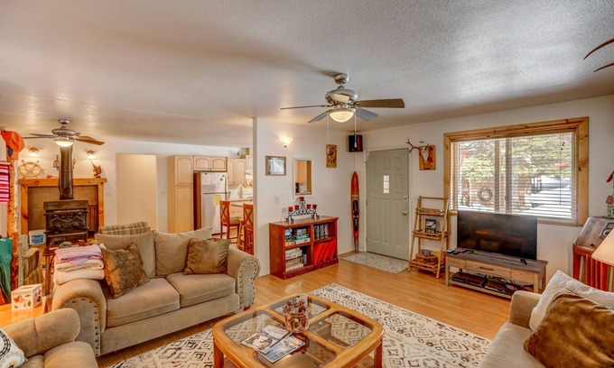 Wagon Wheel House | Boulder Creek Cabin - Awesome location - 2 min to Lake Cascade