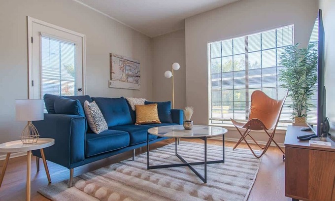 Irving Apartment | Boulevard Stays Quiet 1BR King Suite Pool, Gym, Parking 01