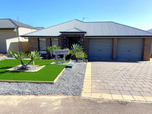 Wallaroo House | Bounty