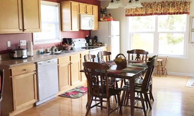 Taylorsville House | Bourbon Trails, Fishing and Relaxing - Taylorsville Lake has it all!