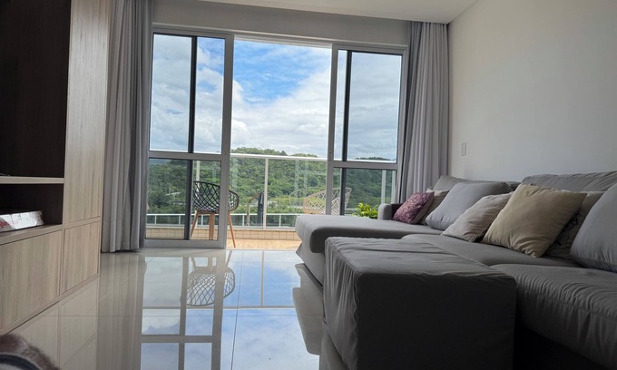 South Region Apartment | Apartment with private pool in Balneário Camboriú, excellent location!