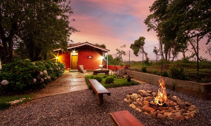 Colinas Capivari House | Romantic and Cozy House in Alto do Capivari, good internet