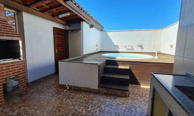 Caraguatatuba House | Sobrado Ventilado, Local Familiar, há 5min da Praia das Palmeiras, Aceita pet