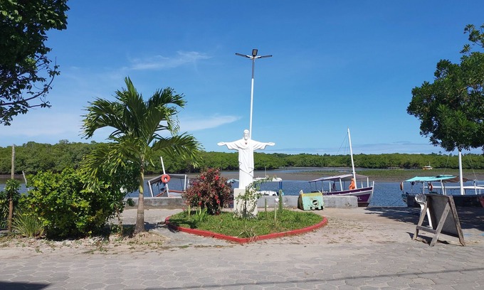 Vera Cruz Apartment | Comfortable and family-friendly Apart II in Itaparica, right on the beach, pet-friendly. P.