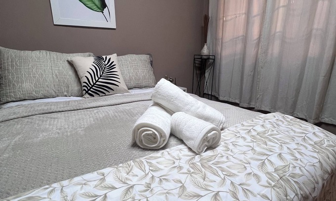 Panama House | Beautiful Suite 4 minutes from the airport, with pool view