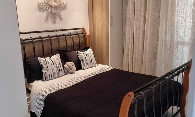 Recreio dos Bandeirantes Apartment | Charming 2-bedroom apartment with WiFi, AC in delightful Rio de Janeiro