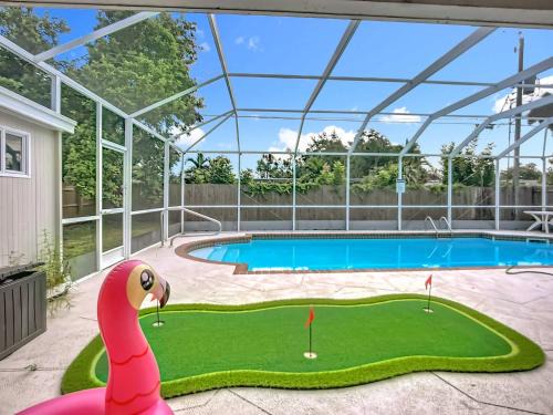 Bayshore Gardens House | Bradenton 5BR 2BA HEATED POOL Mini Putt