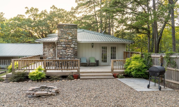 Royal House | Brady House at Safe Harbor Brady Mountain on Lake Ouachita!
