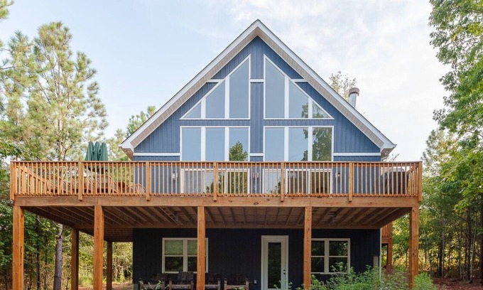 Seneca House | Brand New Keowee Cottage w/Dock!