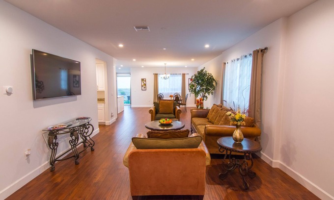 North Hills West House | Brand New Luxury Home - 2700 SQFT 4 Bedrooms 3 Bathrooms