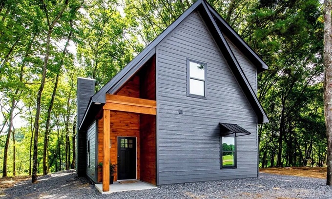 Pangburn Cabin | BRAND NEW waterfront cabin on The Little Red River with huge dock, arcades &WiFi