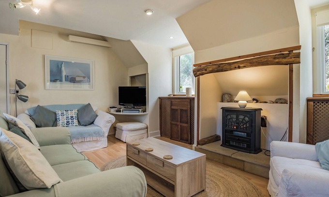Sidmouth Cottage | Branscombe beach is only 1½ miles away and the Jurassic Coast is nearby.