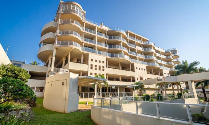 Margate Beach Apartment | Breathtaking sea view apartment-Margate RSA