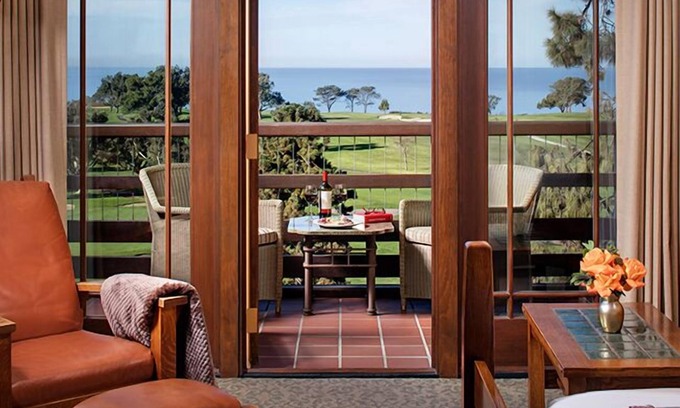 Torrey Pines Hotel | Breathtaking Suites with Cozy Fireplaces! 2 Relaxing Units, Pool, Pets Allowed!