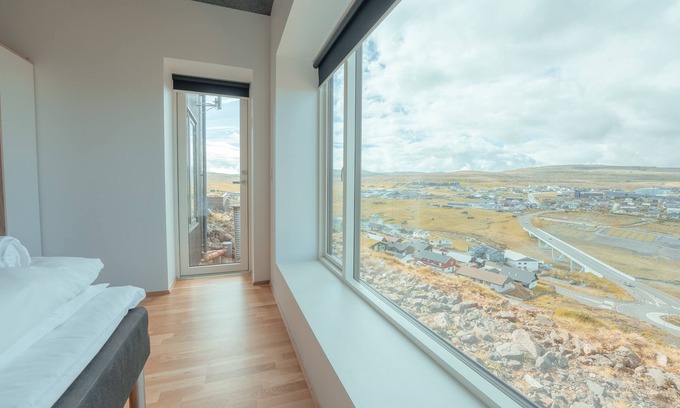 Streymoy Apartment | Breathtaking Views - New - 220M2 - 5 Br - Walks
