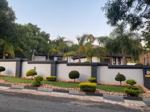 Hartbeespoort Villa | Bridgelamour Accommodation