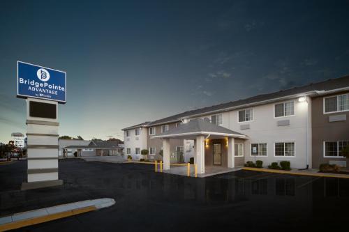 Fremont Hotel | BridgePointe Advantage by BPhotels