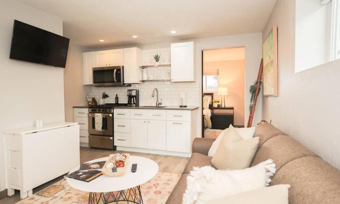 Bozeman House | Bridger Hawk Suite (NEW)